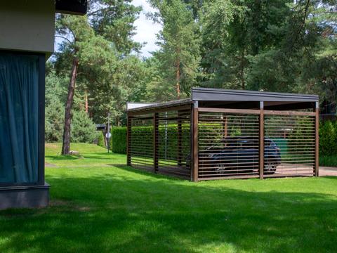 будинок за адресою Набережна вул.