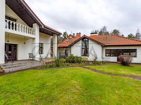 будинок за адресою с. Козин, вул. Київська