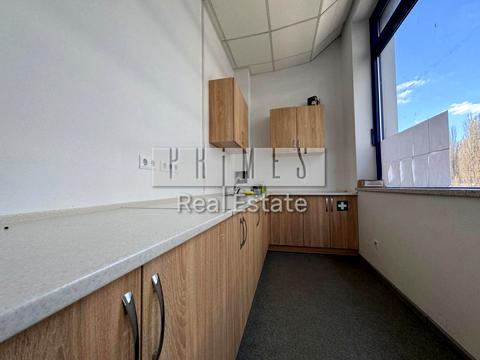 комерційна за адресою Київ, Євгена Гуцала пров. (Кутузова), 1