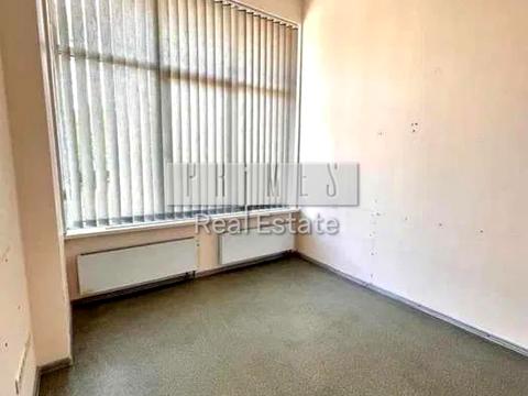 комерційна за адресою Авіаконструктора Ігоря Сікорського вул. (Танкова), 1-Б