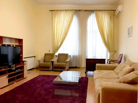 квартира по адресу Десятинная ул., 1/3