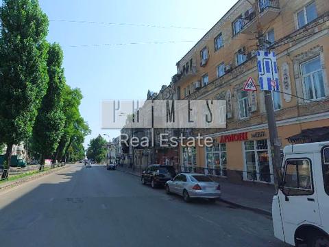 комерційна за адресою Верхній Вал вул., 30