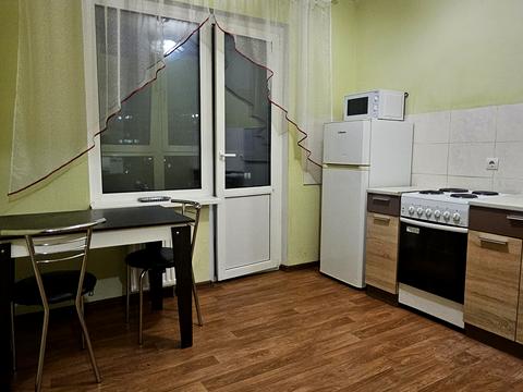 квартира за адресою Бориса Гмирі вул., 12-Б