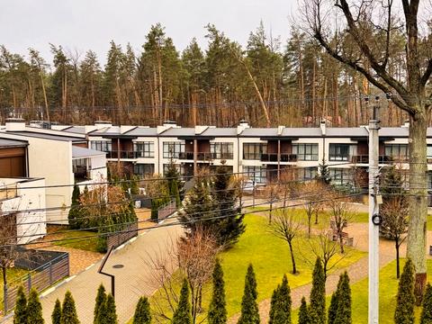 комерційна за адресою Найкраща вул. (Ломоносова), 1