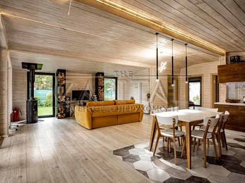 будинок за адресою Київ, Центральна