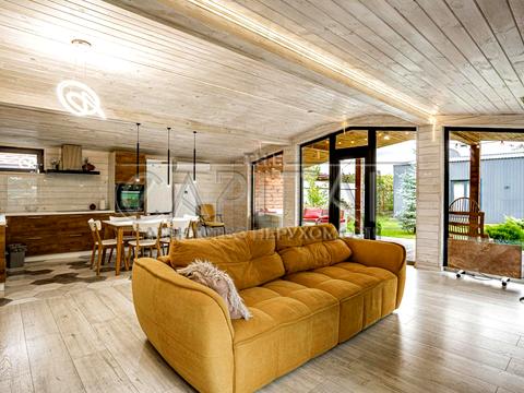 будинок за адресою Київ, Центральна