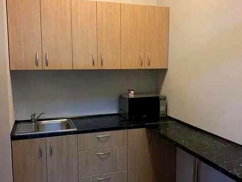 комерційна за адресою Кловський узвіз (Кловський), 7a