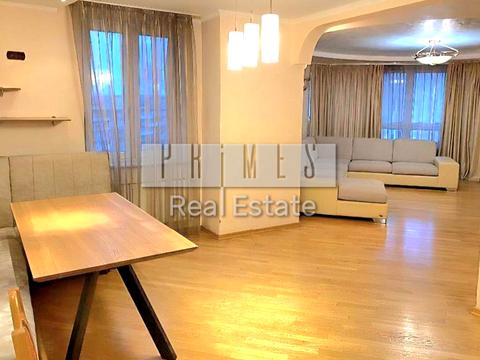 квартира за адресою Раїси Окіпної вул., 4