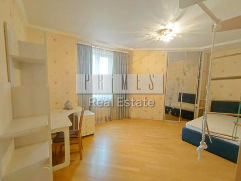 квартира за адресою Раїси Окіпної вул., 4