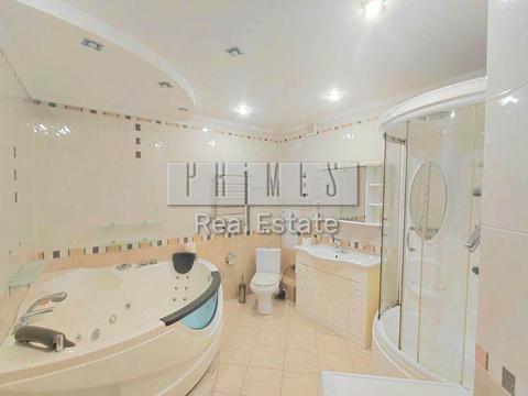 квартира за адресою Раїси Окіпної вул., 4