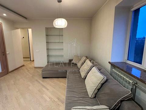 квартира за адресою Миколи Міхновського бульв. (Дружби народів), 6