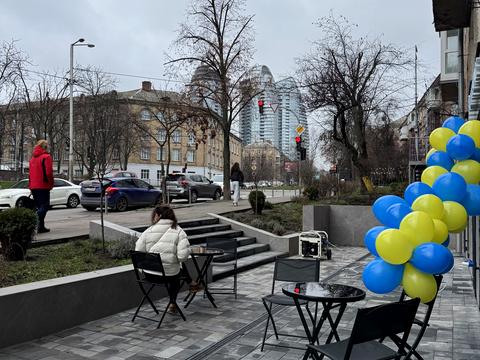 комерційна за адресою Джона Маккейна вул. (Івана Кудрі), 28/25