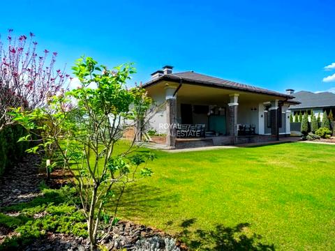 дом по адресу центральна, 1