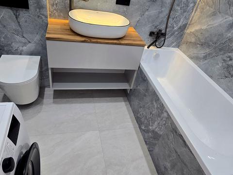 будинок за адресою Академіка Глушкова, 67