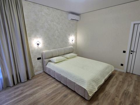 будинок за адресою Академіка Глушкова, 67