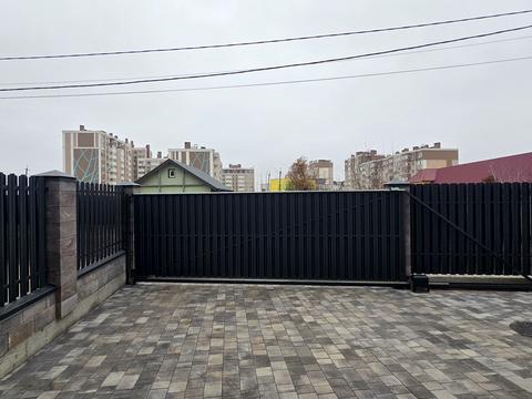 будинок за адресою Академіка Глушкова, 67