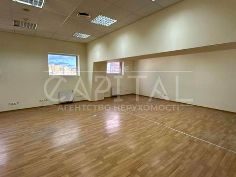 комерційна за адресою Київ, Володимирська вул., 101