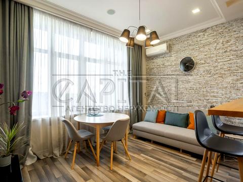 квартира за адресою Андрія Верхогляда вул. (Михайла Драгомирова), 9