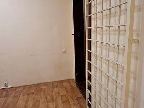 комерційна за адресою Куренівська вул., 21