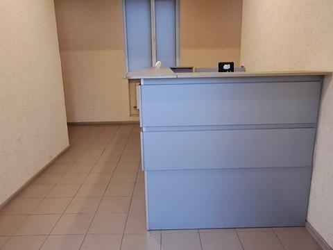 комерційна за адресою Куренівська вул., 21