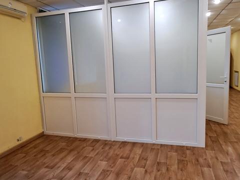 комерційна за адресою Куренівська вул., 21