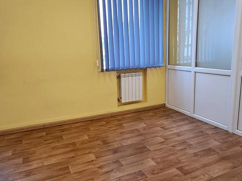 комерційна за адресою Куренівська вул., 21