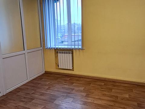 комерційна за адресою Куренівська вул., 21