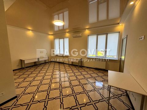 комерційна за адресою Жилянська вул., 120-Б