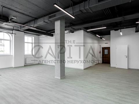 комерційна за адресою Іллінська вул., 8