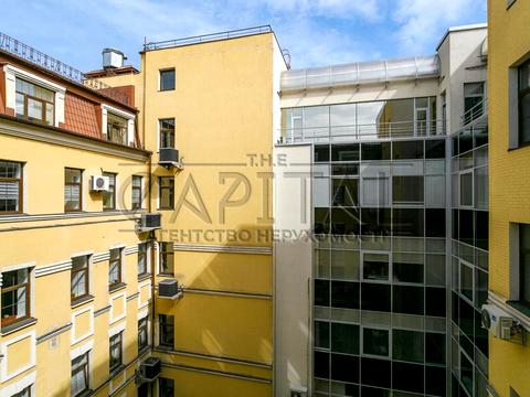 комерційна за адресою Іллінська вул., 8