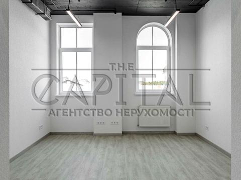 комерційна за адресою Іллінська вул., 8