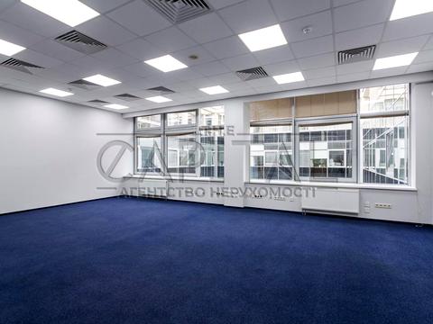 комерційна за адресою Іллінська вул., 8