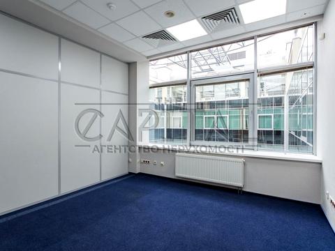 комерційна за адресою Іллінська вул., 8