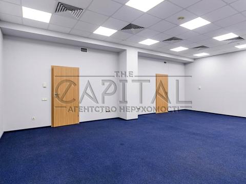 комерційна за адресою Іллінська вул., 8