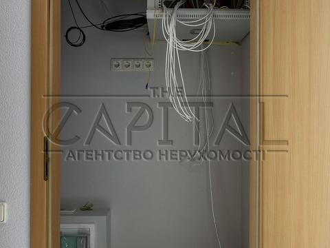 комерційна за адресою Іллінська вул., 8