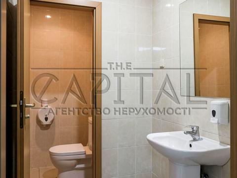 комерційна за адресою Іллінська вул., 8