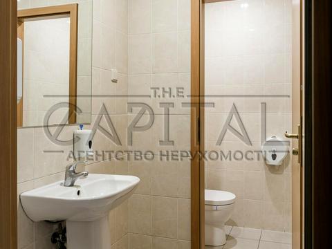 комерційна за адресою Іллінська вул., 8