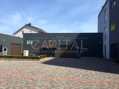 коммерческая по адресу Лесі Українки, 6