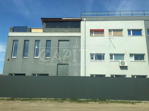 коммерческая по адресу Лесі Українки, 6