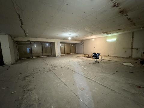 комерційна за адресою Дніпровська набережна вул., 13