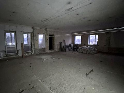 комерційна за адресою Дніпровська набережна вул., 13