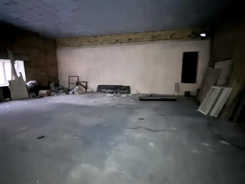 комерційна за адресою Дніпровська набережна вул., 13