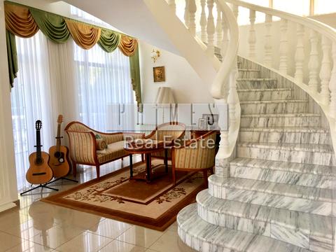 будинок за адресою с. Лісники, Лісова вул.