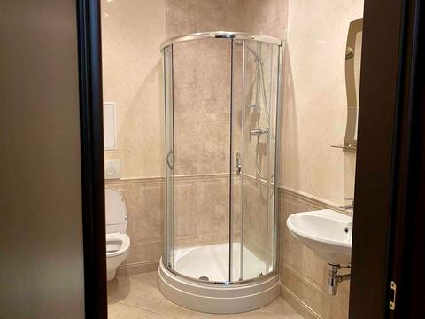 комерційна за адресою Інститутська вул., 18-А