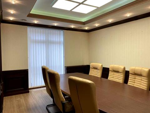 комерційна за адресою Інститутська вул., 18-А