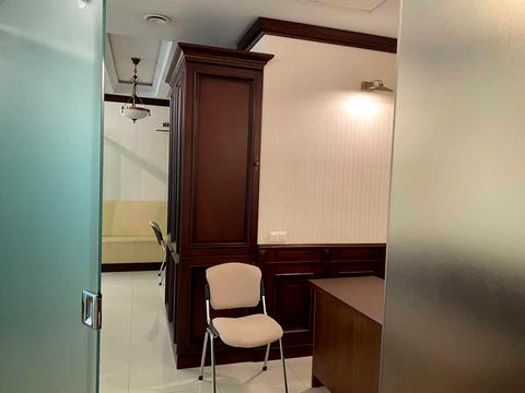 комерційна за адресою Інститутська вул., 18-А