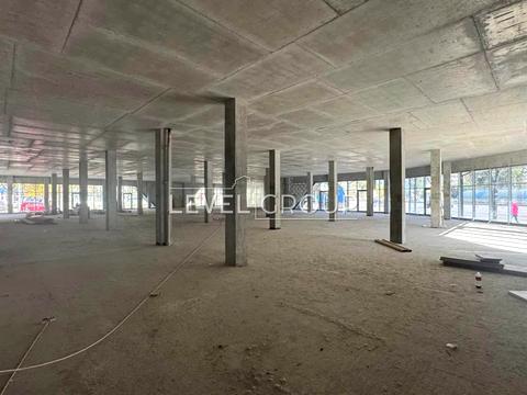 комерційна за адресою Леоніда Каденюка просп. (Юрія Гагаріна), 19а