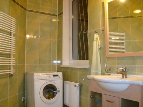 будинок за адресою Місячна, 7