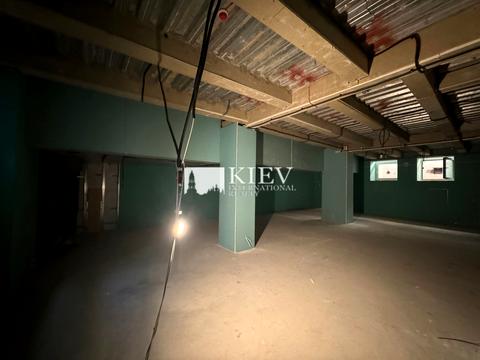 комерційна за адресою Михайлівська вул., 11