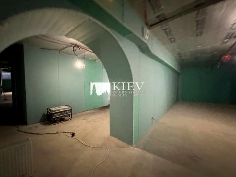 комерційна за адресою Михайлівська вул., 11